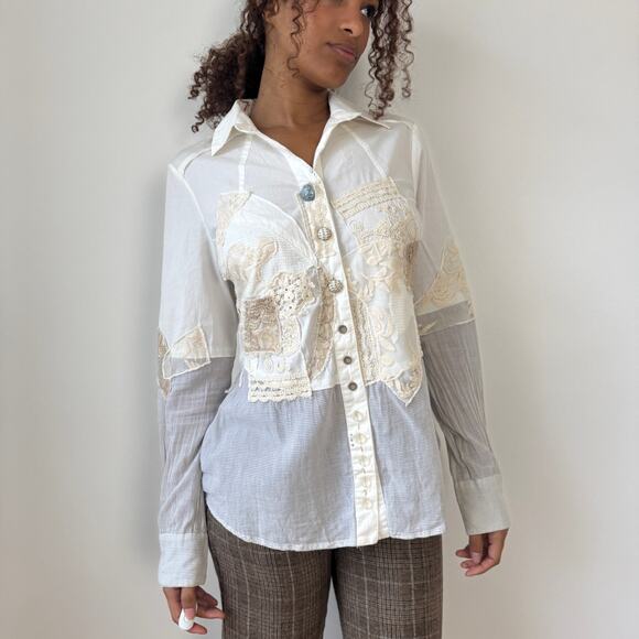 Vintage Italian patchwork lace & cotton appliqué button-down blouse (Medium) - Picture 5 of 10